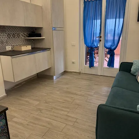 Feriehus Casa Charlie, Vista Mare A 2 Passi Dalla *